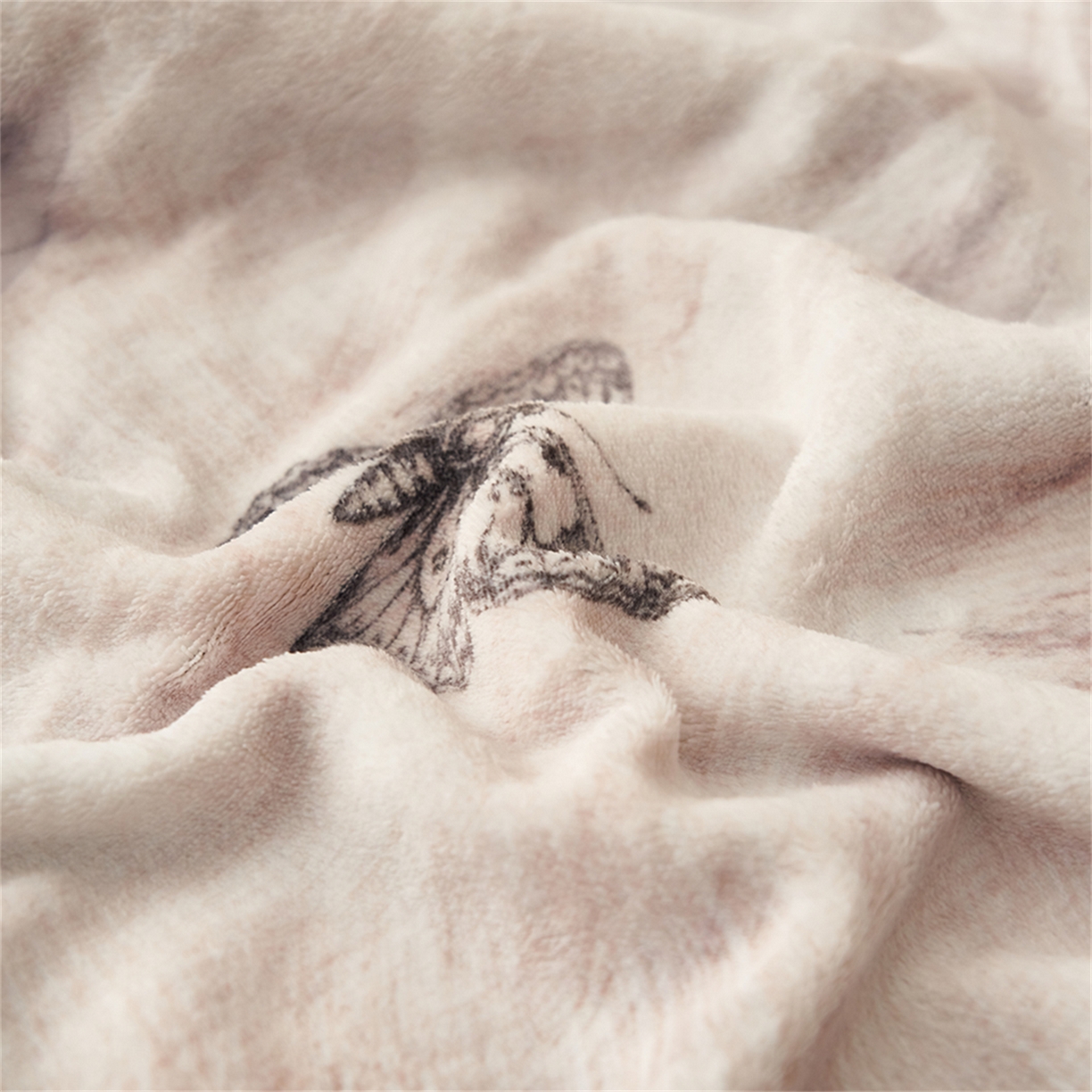 91家纺网 家纺一手货源 找家纺 （总）寐绸家纺 2025新款棉麻风数码印花牛奶绒毛毯