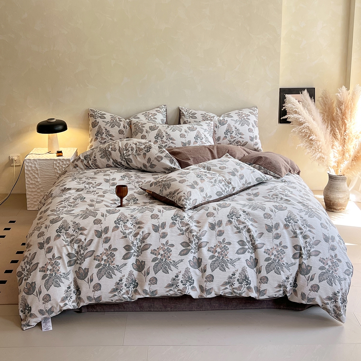 91家纺网 家纺一手货源 找家纺 灿哈家纺 2025新款复古风仿麻四件套 绚烂