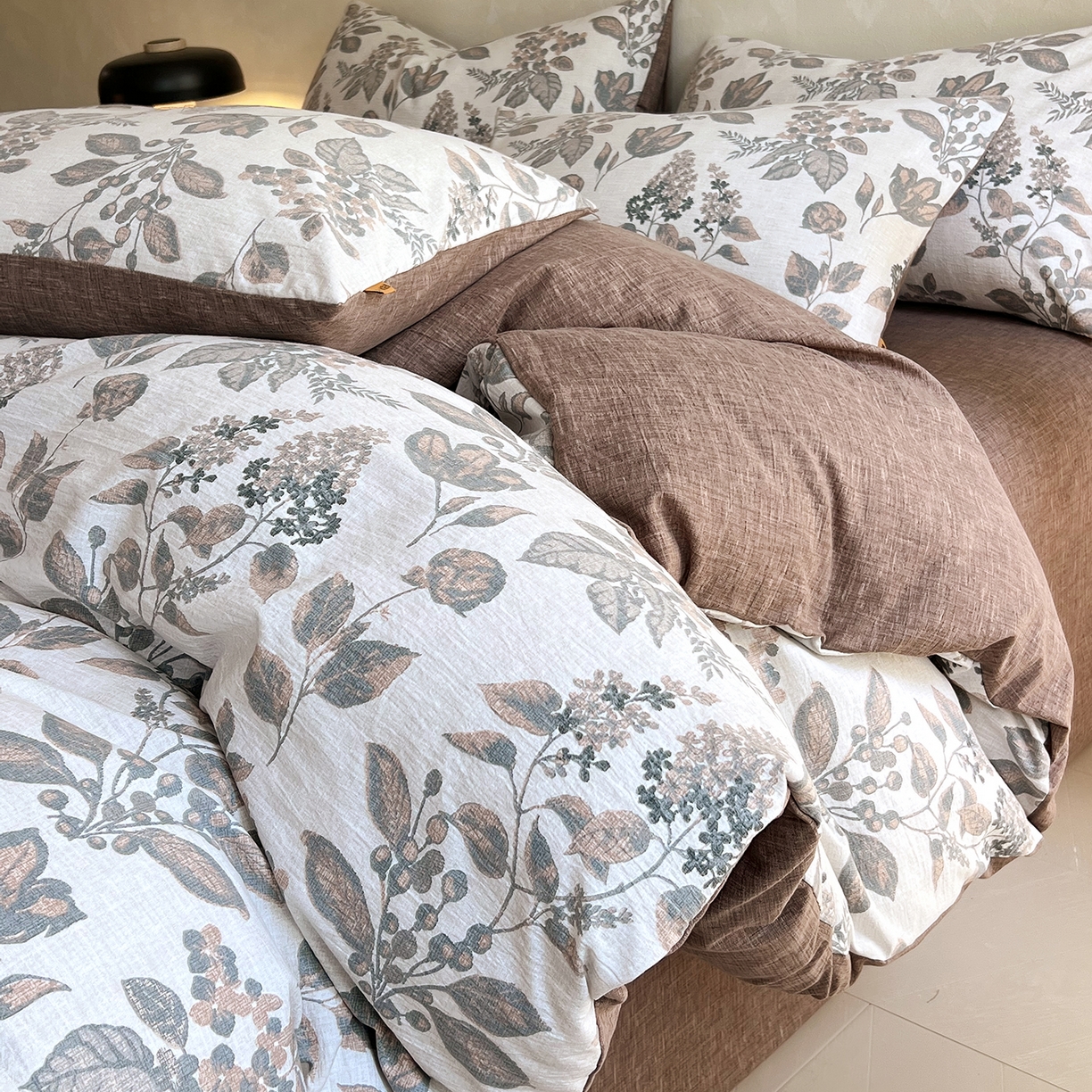 91家纺网 家纺一手货源 找家纺 灿哈家纺 2025新款复古风仿麻四件套 绚烂