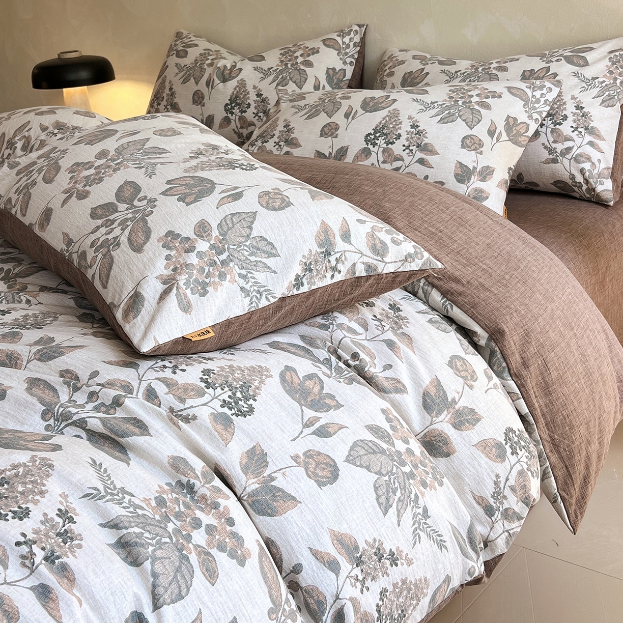 91家纺网 家纺一手货源 找家纺 灿哈家纺 2025新款复古风仿麻四件套 绚烂