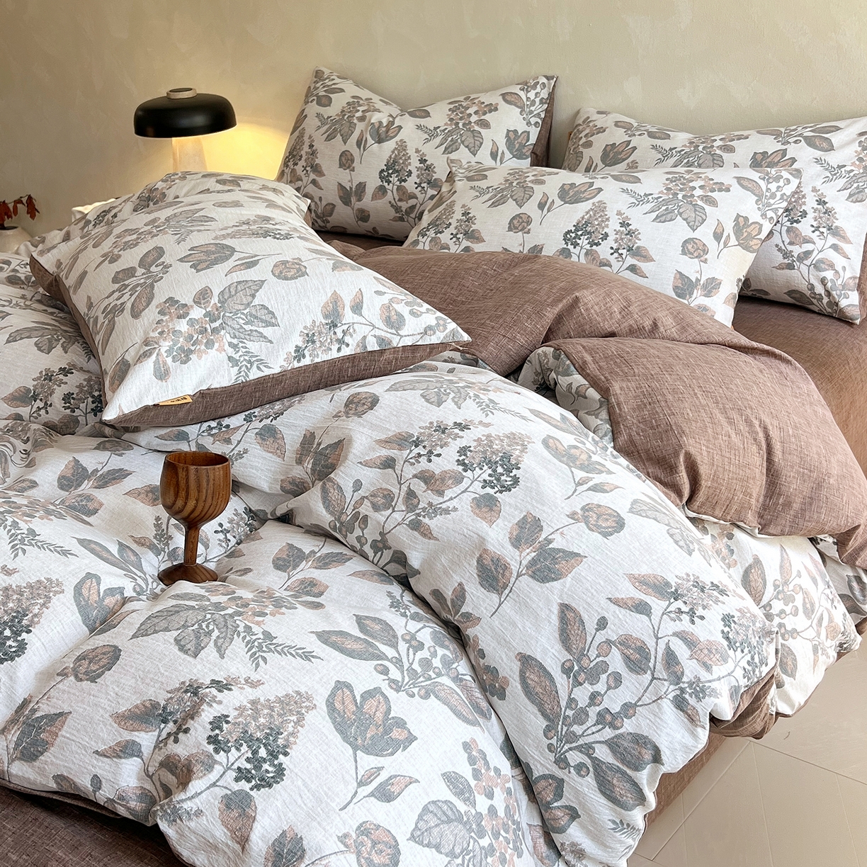 91家纺网 家纺一手货源 找家纺 灿哈家纺 2025新款复古风仿麻四件套 绚烂