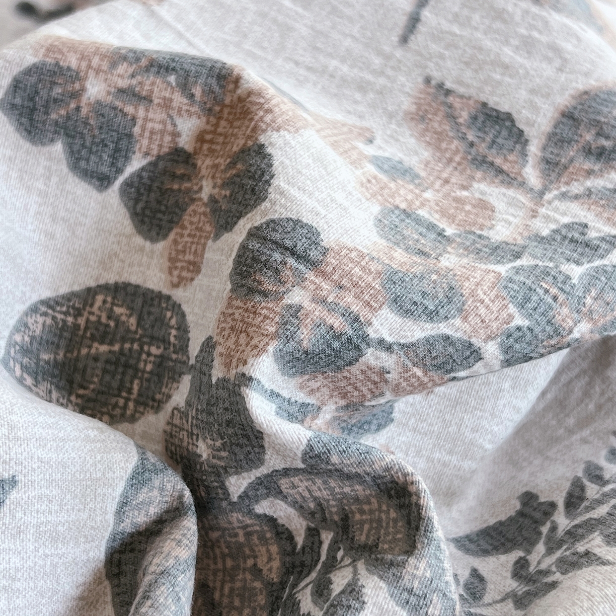 91家纺网 家纺一手货源 找家纺 灿哈家纺 2025新款复古风仿麻四件套 绚烂