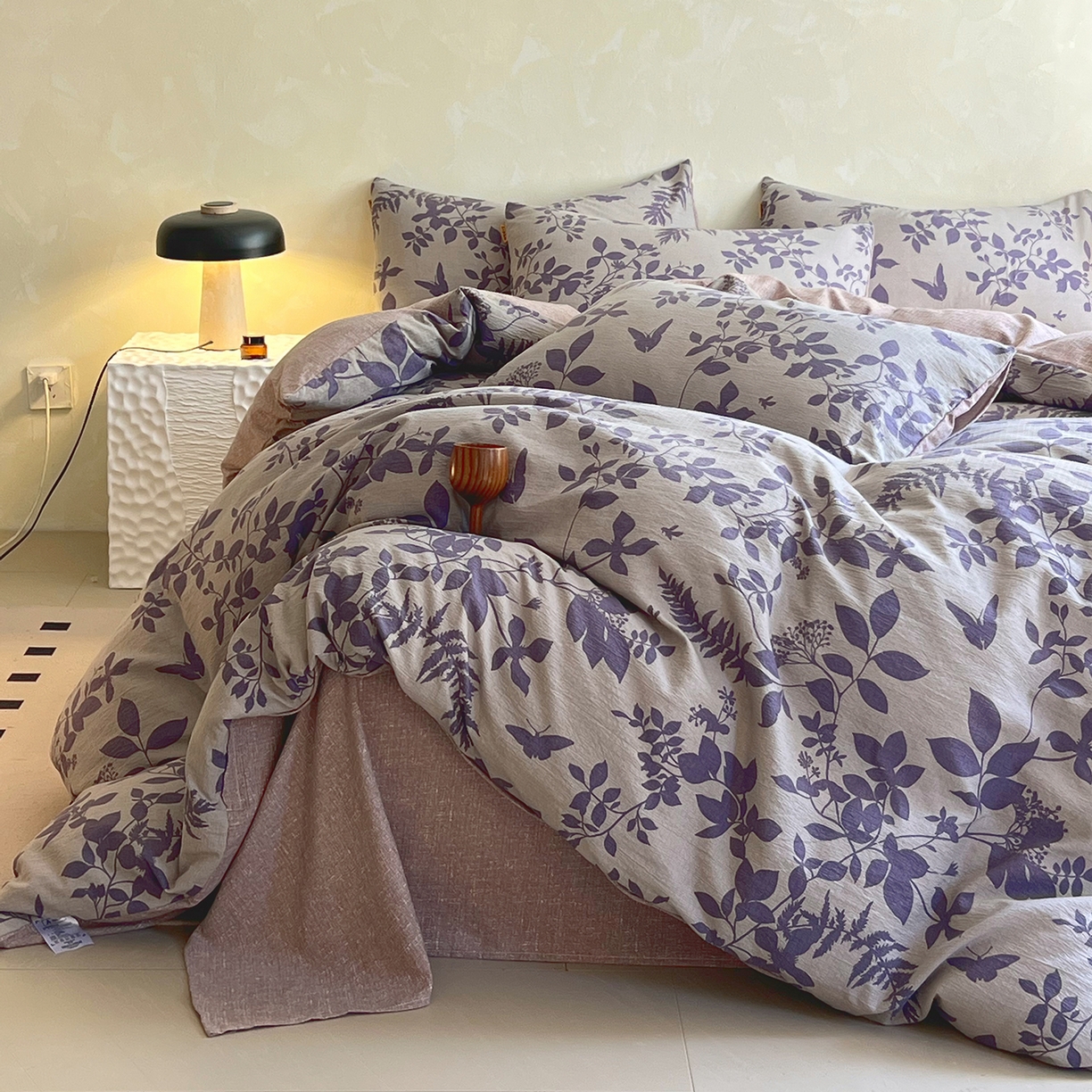 91家纺网 家纺一手货源 找家纺 灿哈家纺 2025新款复古风仿麻四件套 紫叶倾城