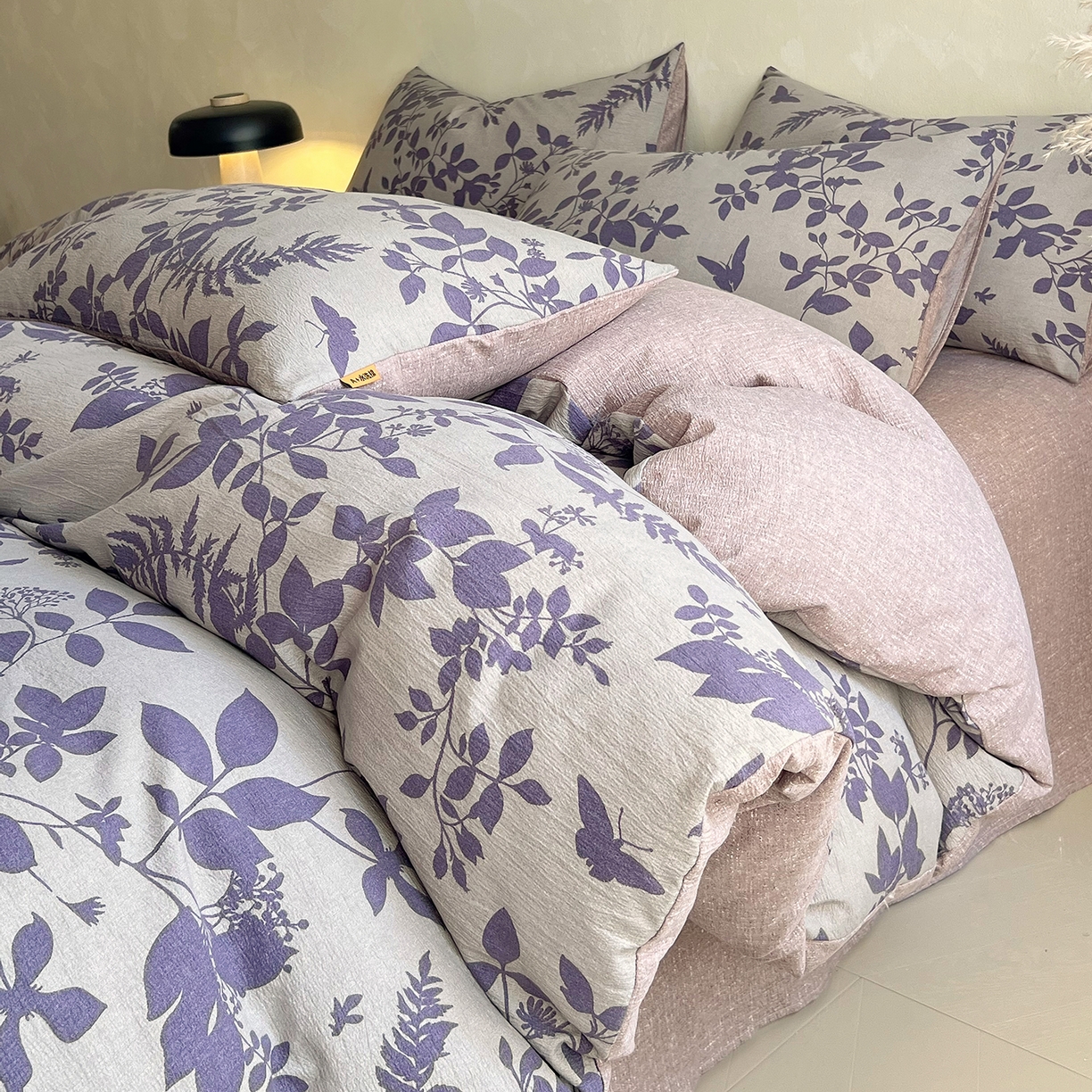 91家纺网 家纺一手货源 找家纺 灿哈家纺 2025新款复古风仿麻四件套 紫叶倾城