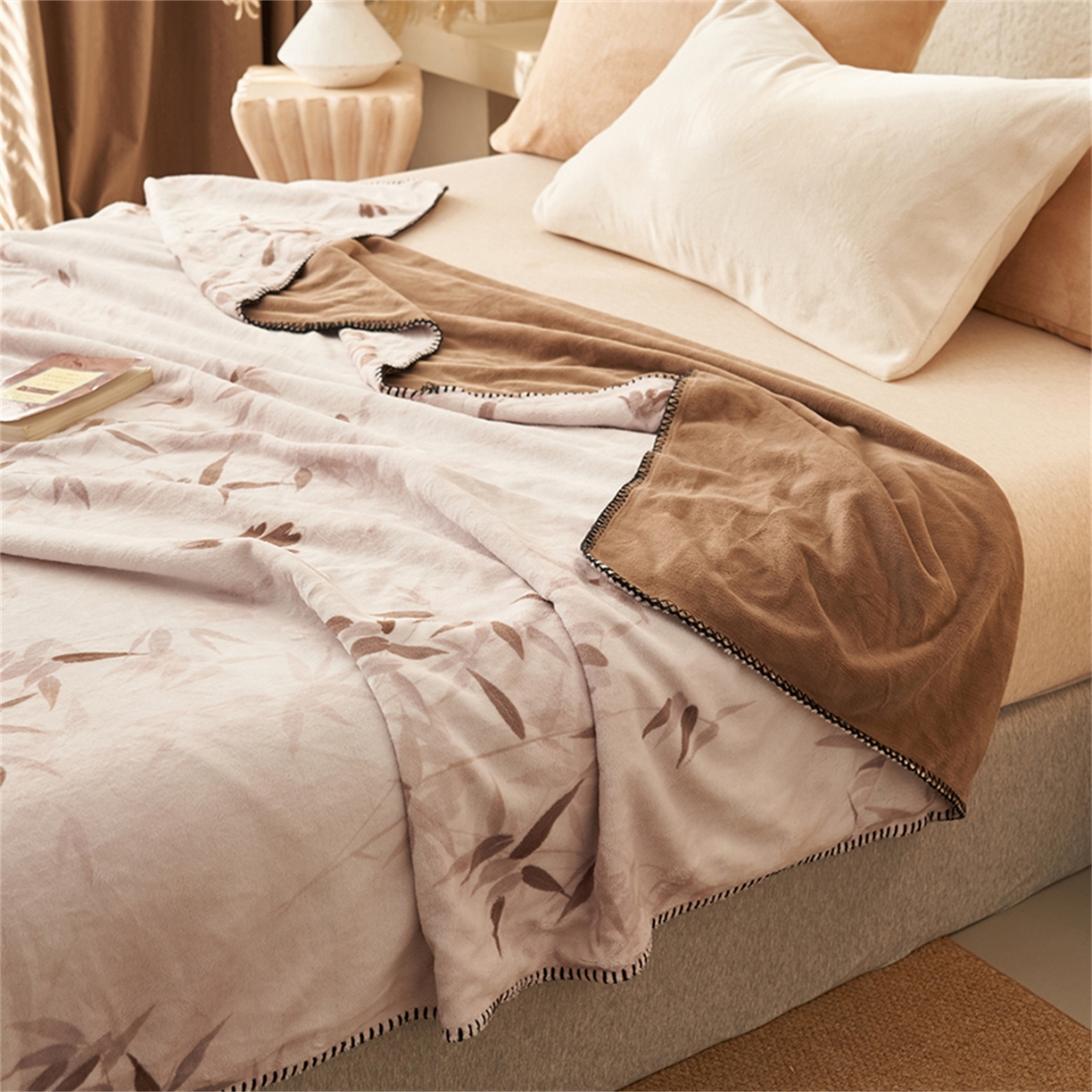 91家纺网 家纺一手货源 找家纺 寐绸家纺 2025新款棉麻风数码印花牛奶绒毛毯 棉麻风毛毯-立竹