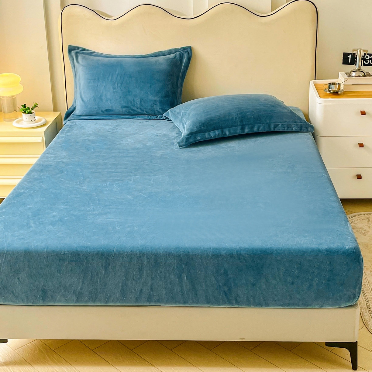 91家纺网 家纺一手货源 找家纺 恬澳家纺 2025新款200g高克重牛奶绒床笠单品床笠单件单床笠 暖阳-宝石蓝