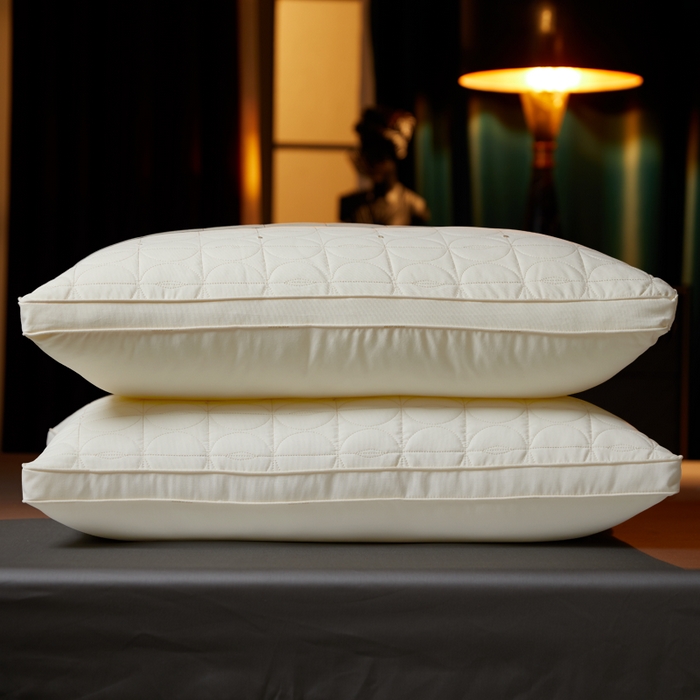 91家纺网 家纺一手货源 找家纺 （总）晚儿 2025新款全棉蚕丝蛋白护颈枕-波尔卡圆舞