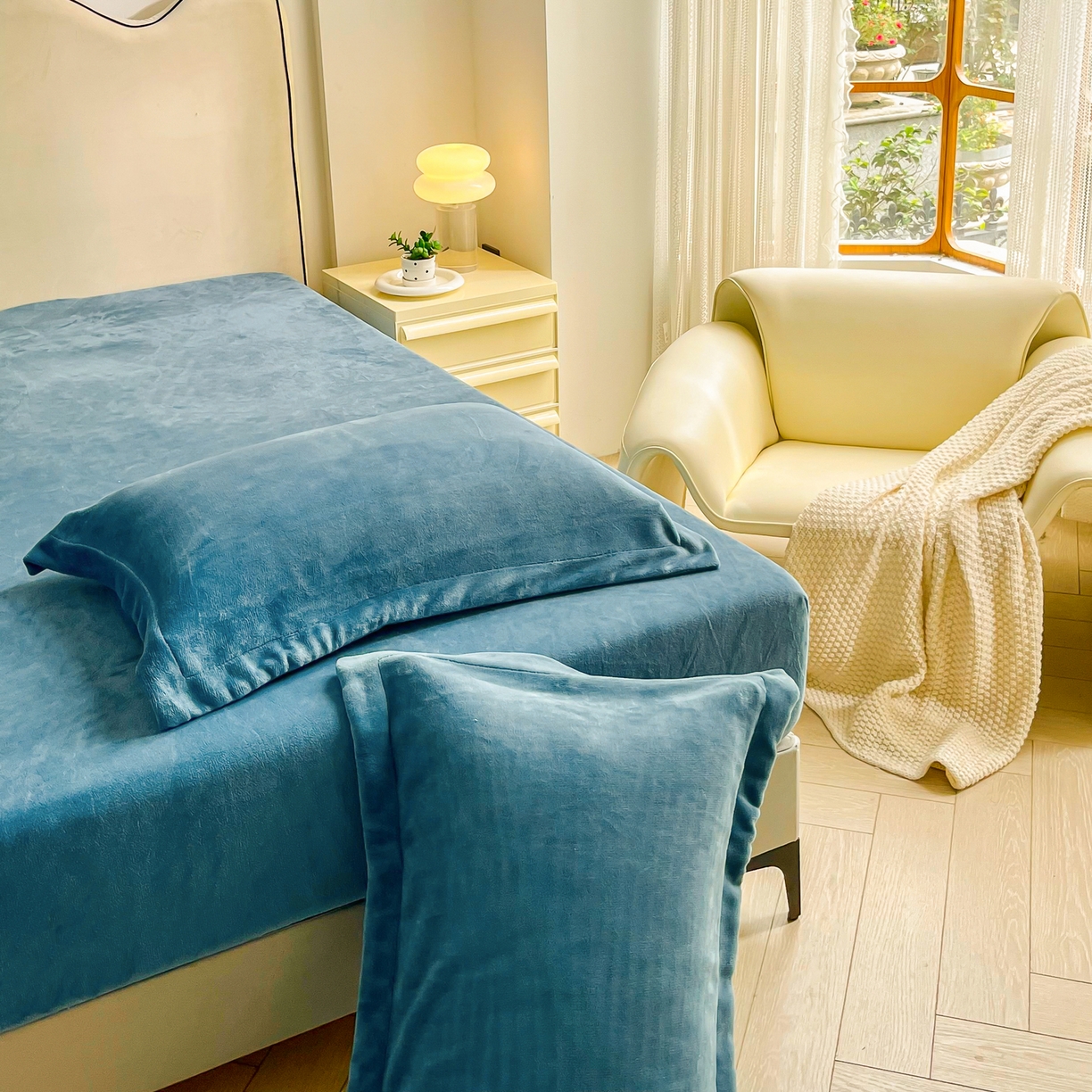 91家纺网 家纺一手货源 找家纺 恬澳家纺 2025新款200g高克重牛奶绒床笠单品床笠单件单床笠 暖阳-宝石蓝