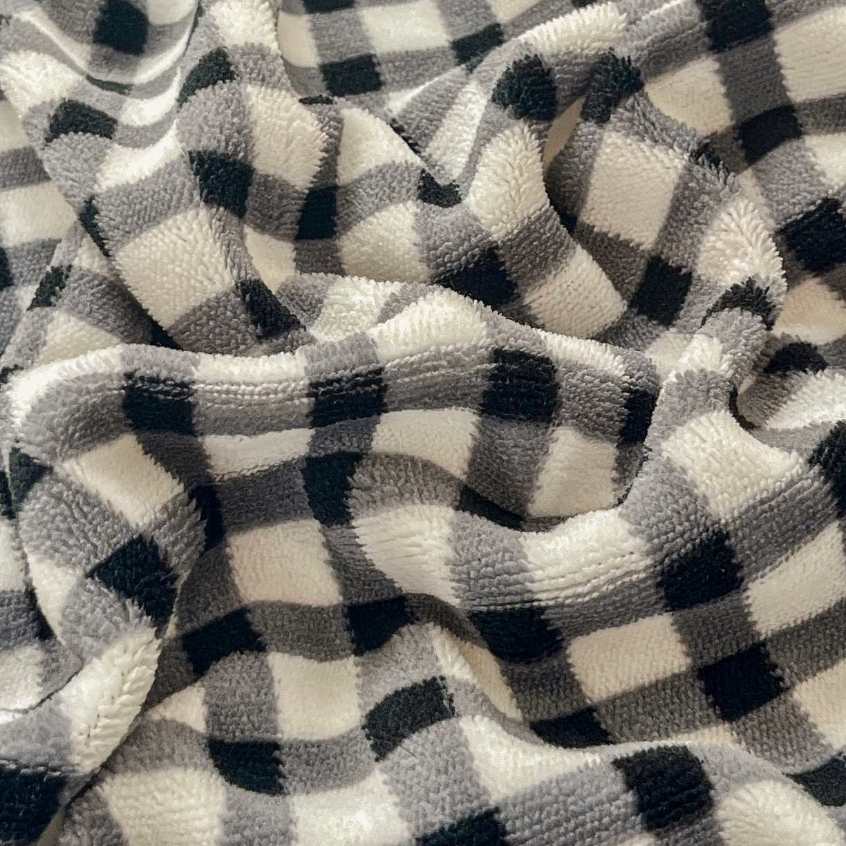 91家纺网 家纺一手货源 找家纺 恬澳家纺 2025新款200g高克重牛奶绒床笠单品床笠单件单床笠 暖阳-黑白格