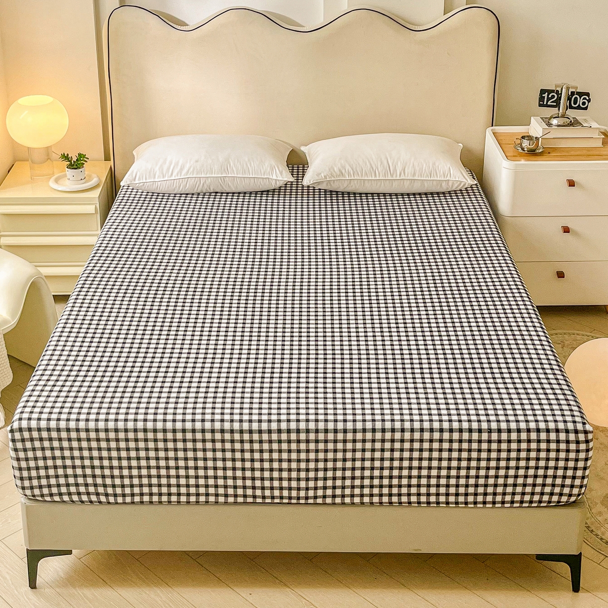 91家纺网 家纺一手货源 找家纺 恬澳家纺 2025新款200g高克重牛奶绒床笠单品床笠单件单床笠 暖阳-黑白格