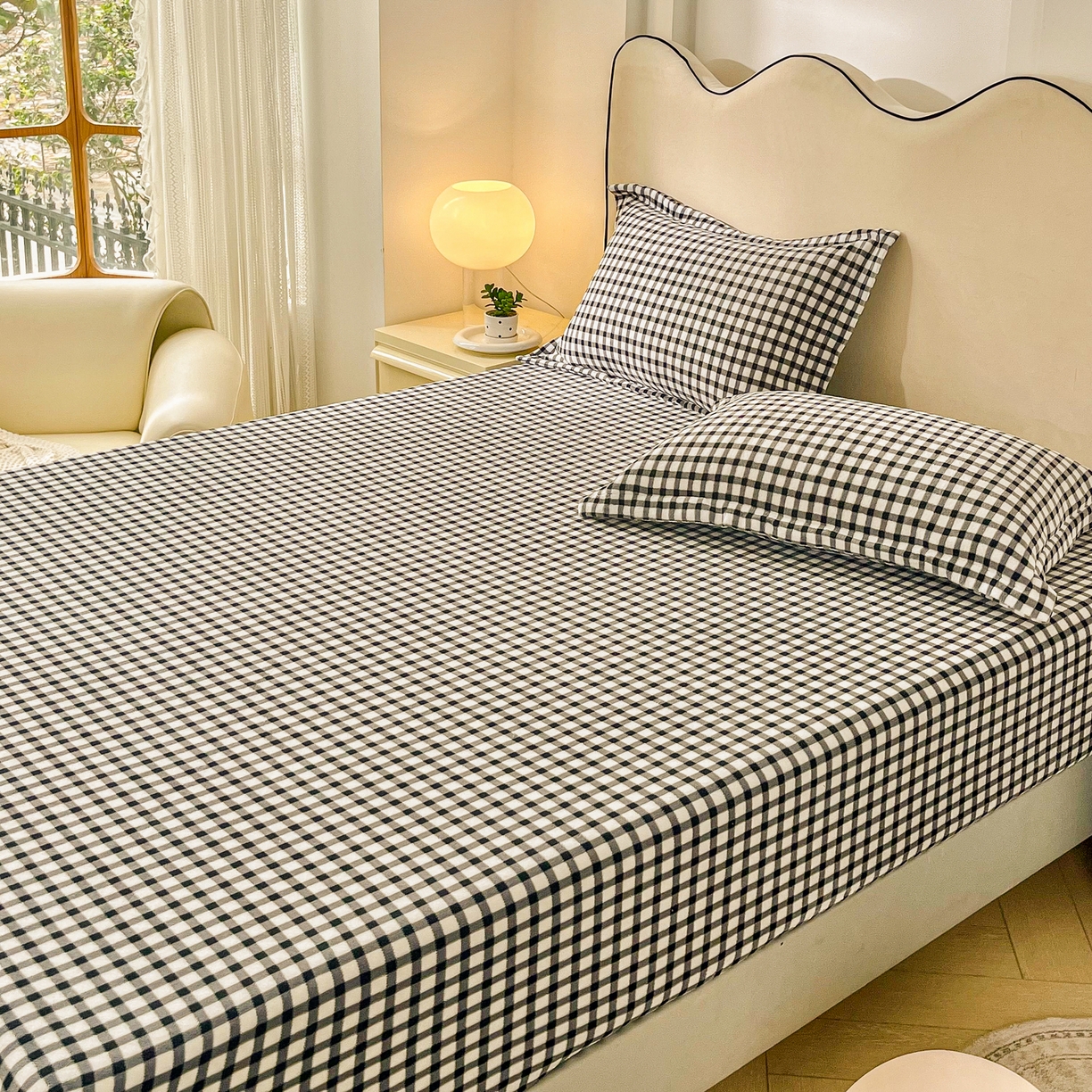 91家纺网 家纺一手货源 找家纺 恬澳家纺 2025新款200g高克重牛奶绒床笠单品床笠单件单床笠 暖阳-黑白格