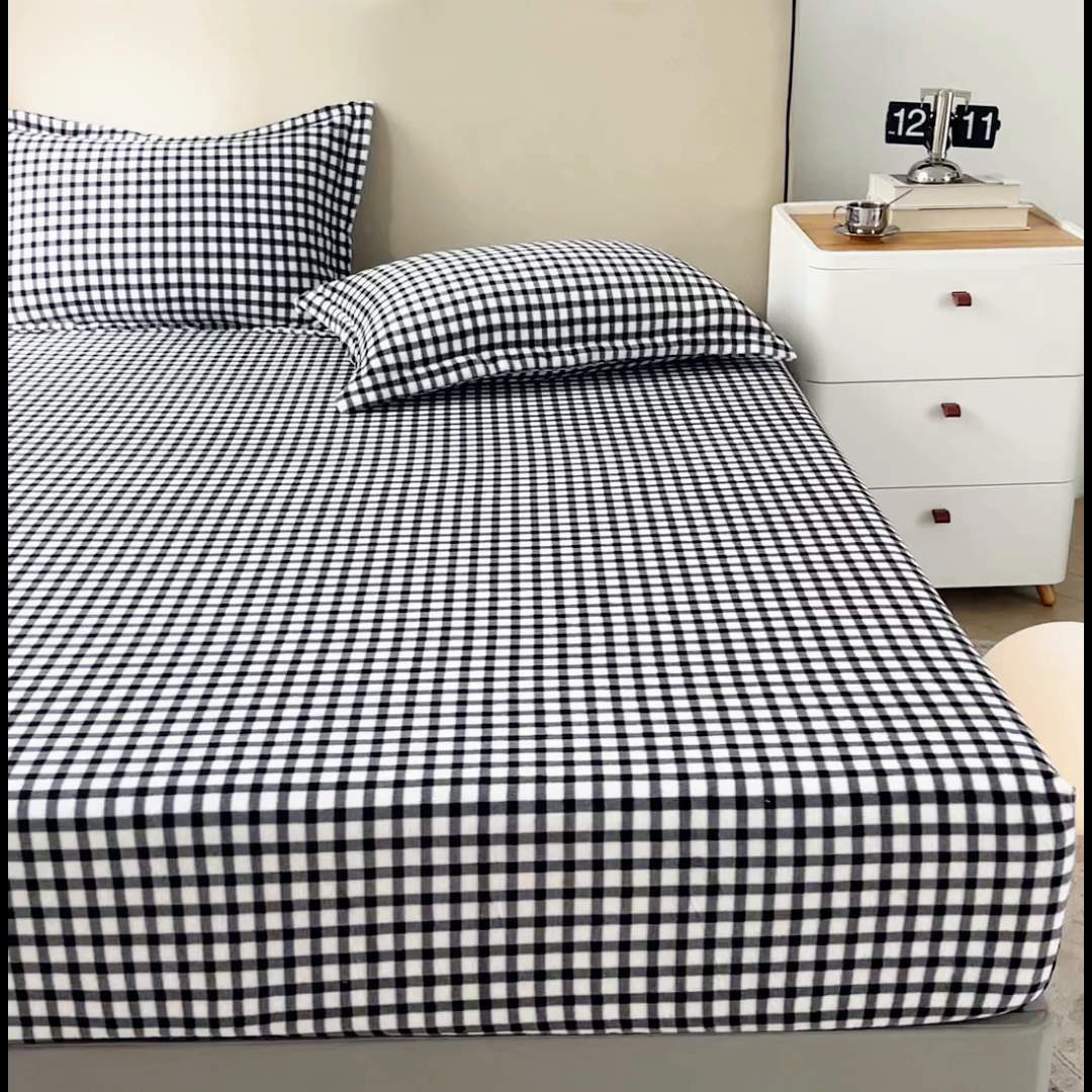 91家纺网 家纺一手货源 找家纺 恬澳家纺 2025新款200g高克重牛奶绒床笠单品床笠单件单床笠 暖阳-黑白格