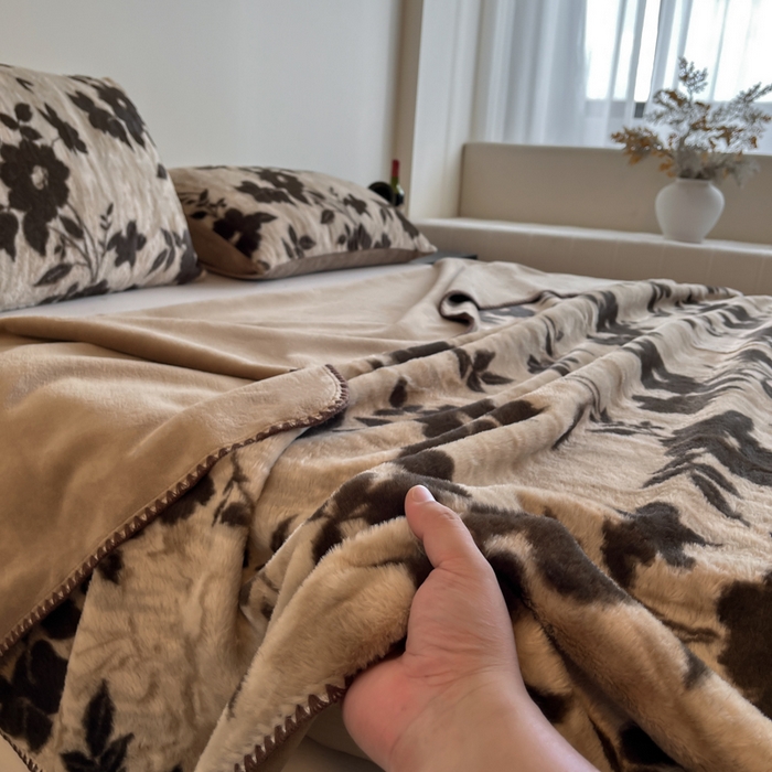 91家纺网 家纺一手货源 找家纺 子曰 2025新款A类美拉德兔绒复合毯系列 美拉德毛毯-花语