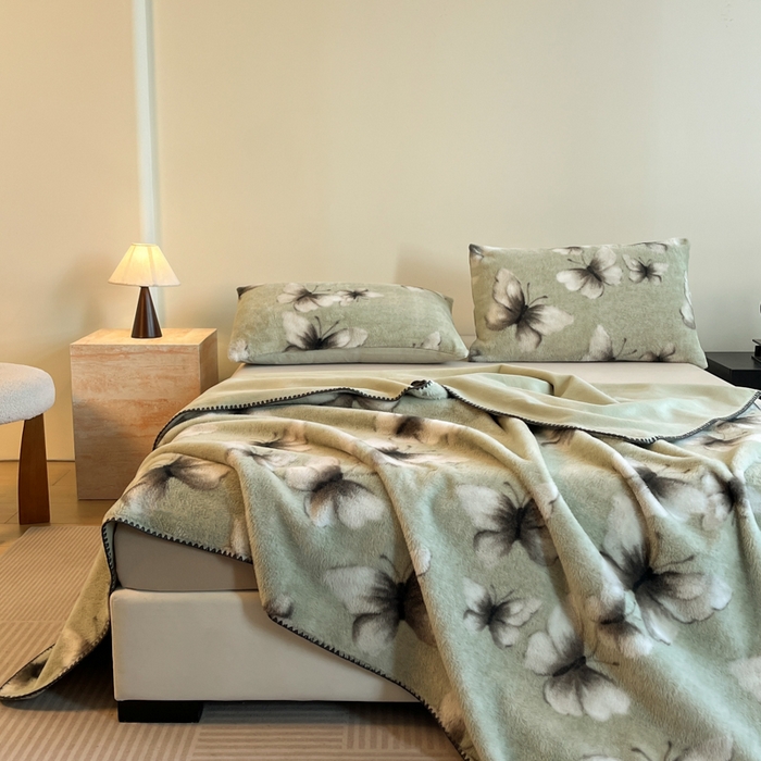 91家纺网 家纺一手货源 找家纺 子曰 2025新款A类美拉德兔绒复合毯系列 美拉德毛毯-蝶舞绿