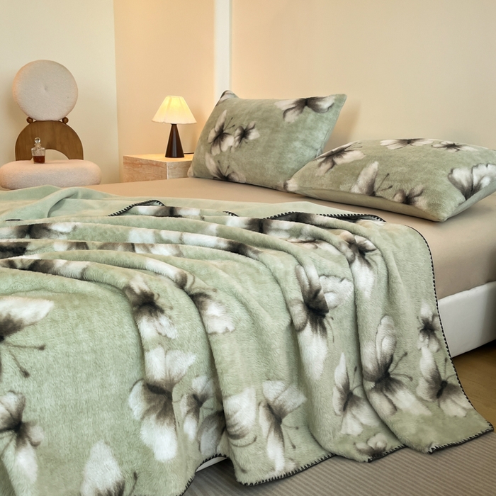 91家纺网 家纺一手货源 找家纺 子曰 2025新款A类美拉德兔绒复合毯系列 美拉德毛毯-蝶舞绿