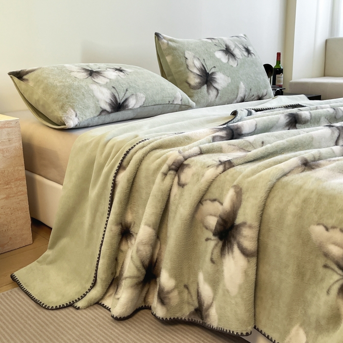 91家纺网 家纺一手货源 找家纺 子曰 2025新款A类美拉德兔绒复合毯系列 美拉德毛毯-蝶舞绿