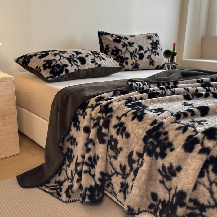 91家纺网 家纺一手货源 找家纺 子曰 2025新款A类美拉德兔绒复合毯系列 美拉德毛毯-萦漫