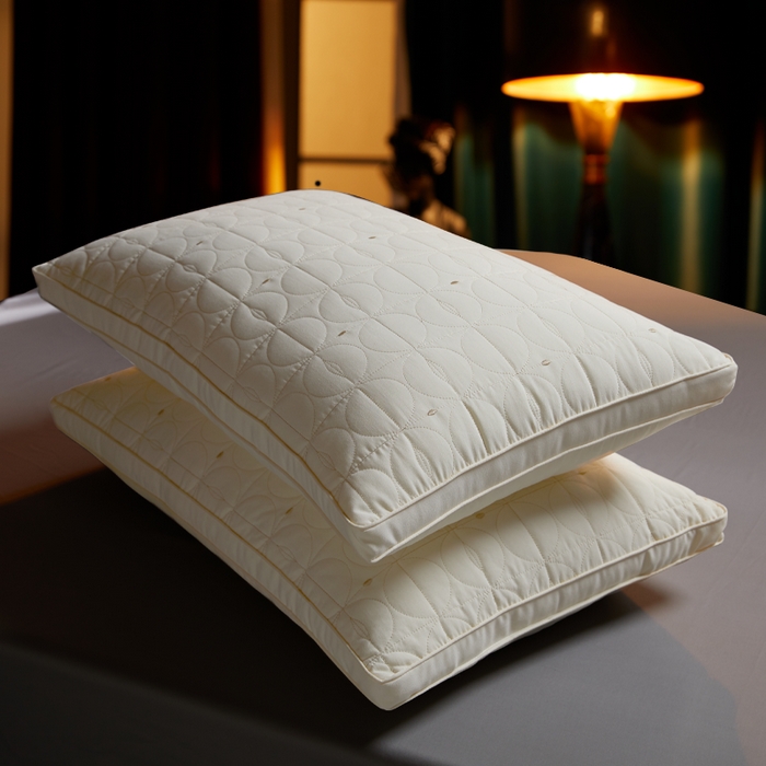 91家纺网 家纺一手货源 找家纺 （总）晚儿 2025新款全棉蚕丝蛋白护颈枕-蝶屿