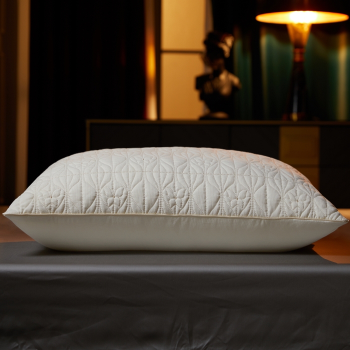 91家纺网 家纺一手货源 找家纺 （总）晚儿 2025新款全棉蚕丝蛋白护颈枕-蝶屿