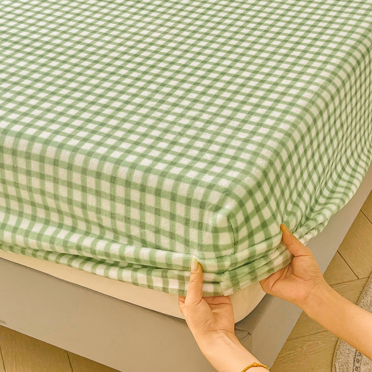 91家纺网 家纺一手货源 找家纺 恬澳家纺 2025新款200g高克重牛奶绒床笠单品床笠单件单床笠 暖阳-抹茶格