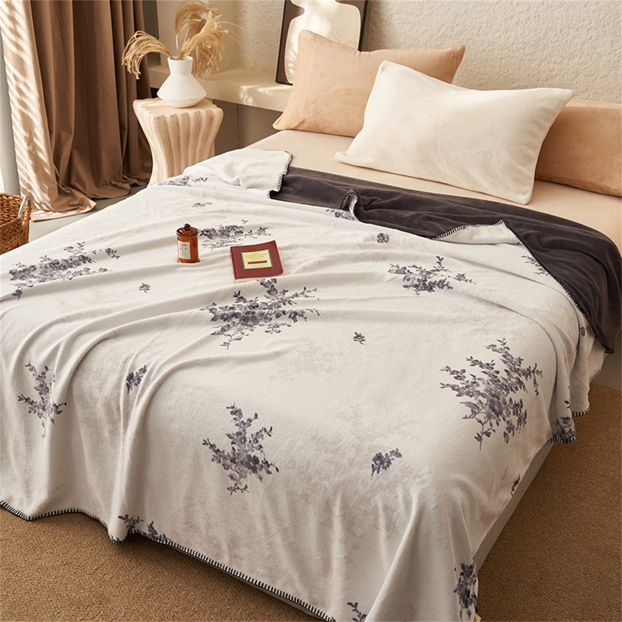 91家纺网 家纺一手货源 找家纺 寐绸家纺 2025新款棉麻风数码印花牛奶绒毛毯 棉麻风毛毯-束放