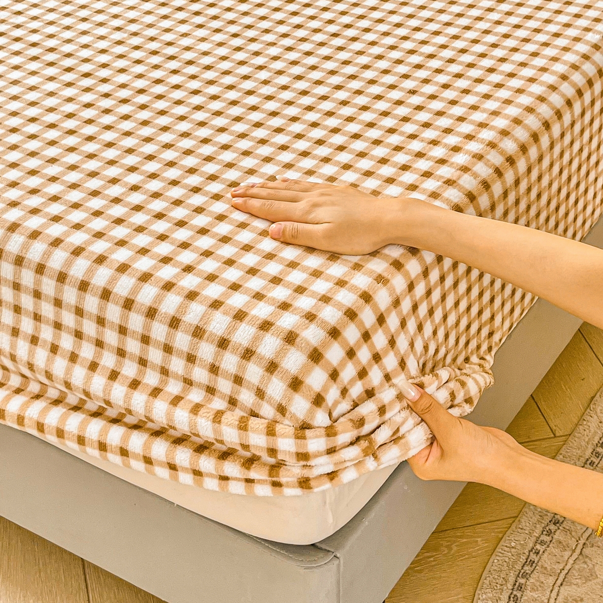 91家纺网 家纺一手货源 找家纺 恬澳家纺 2025新款200g高克重牛奶绒床笠单品床笠单件单床笠 暖阳-奶咖格