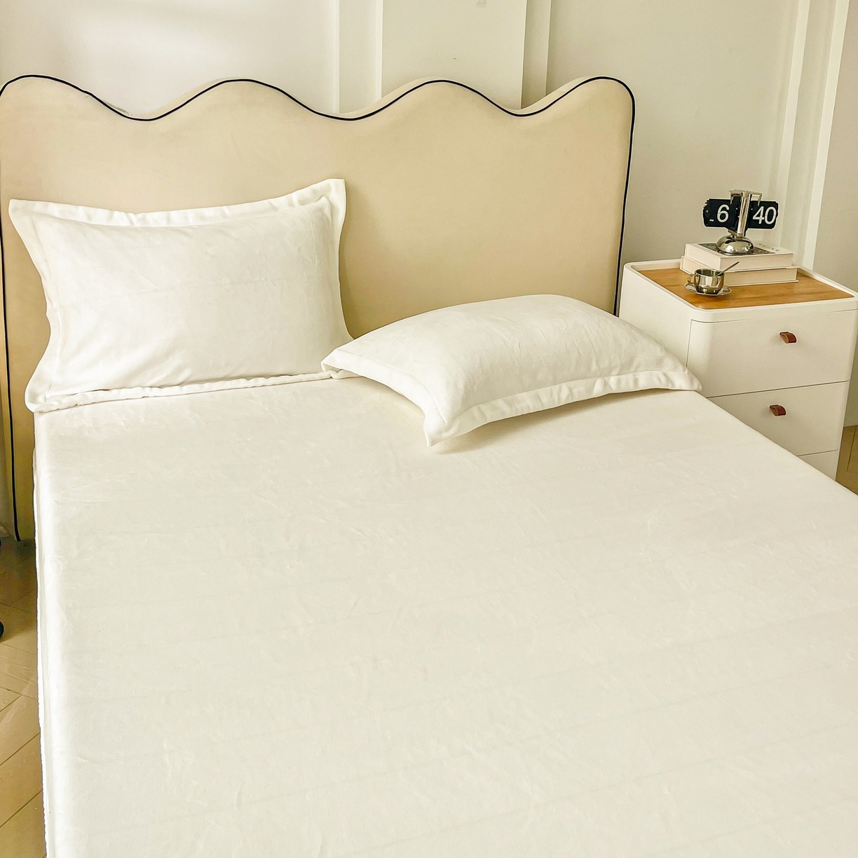 91家纺网 家纺一手货源 找家纺 恬澳家纺 2025新款200g高克重牛奶绒床笠单品床笠单件单床笠 暖阳-奶油白