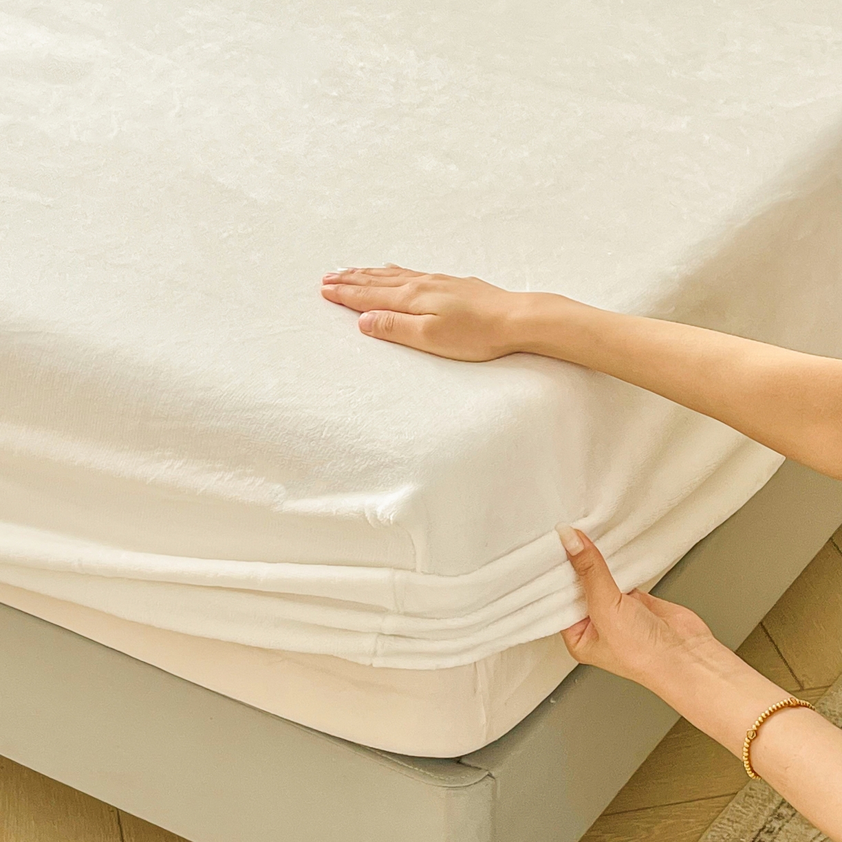 91家纺网 家纺一手货源 找家纺 恬澳家纺 2025新款200g高克重牛奶绒床笠单品床笠单件单床笠 暖阳-奶油白