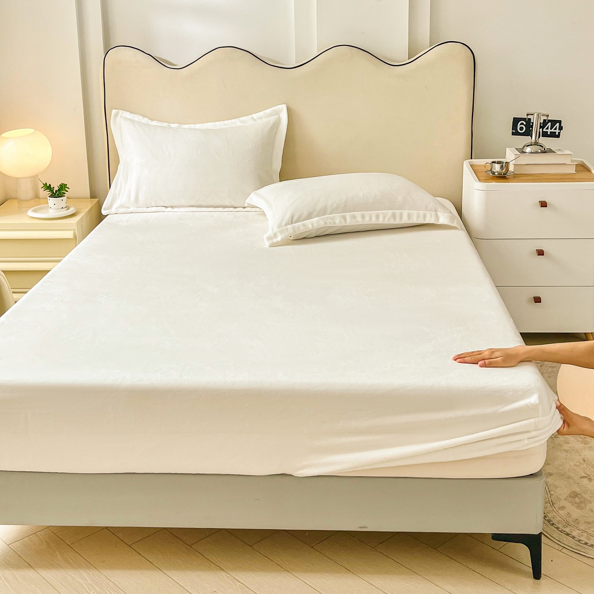 91家纺网 家纺一手货源 找家纺 恬澳家纺 2025新款200g高克重牛奶绒床笠单品床笠单件单床笠 暖阳-奶油白