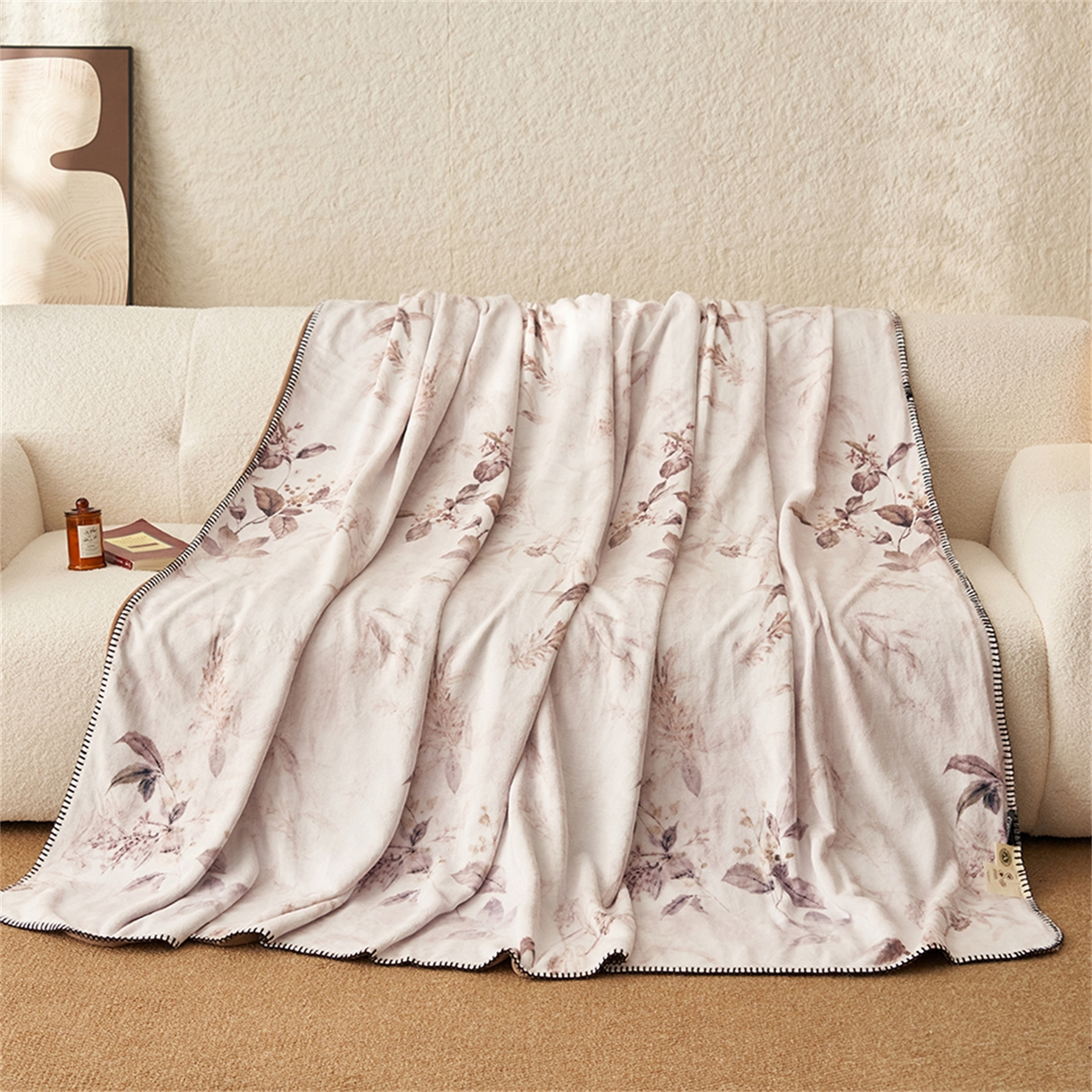 91家纺网 家纺一手货源 找家纺 寐绸家纺 2025新款棉麻风数码印花牛奶绒毛毯 棉麻风毛毯-相伴