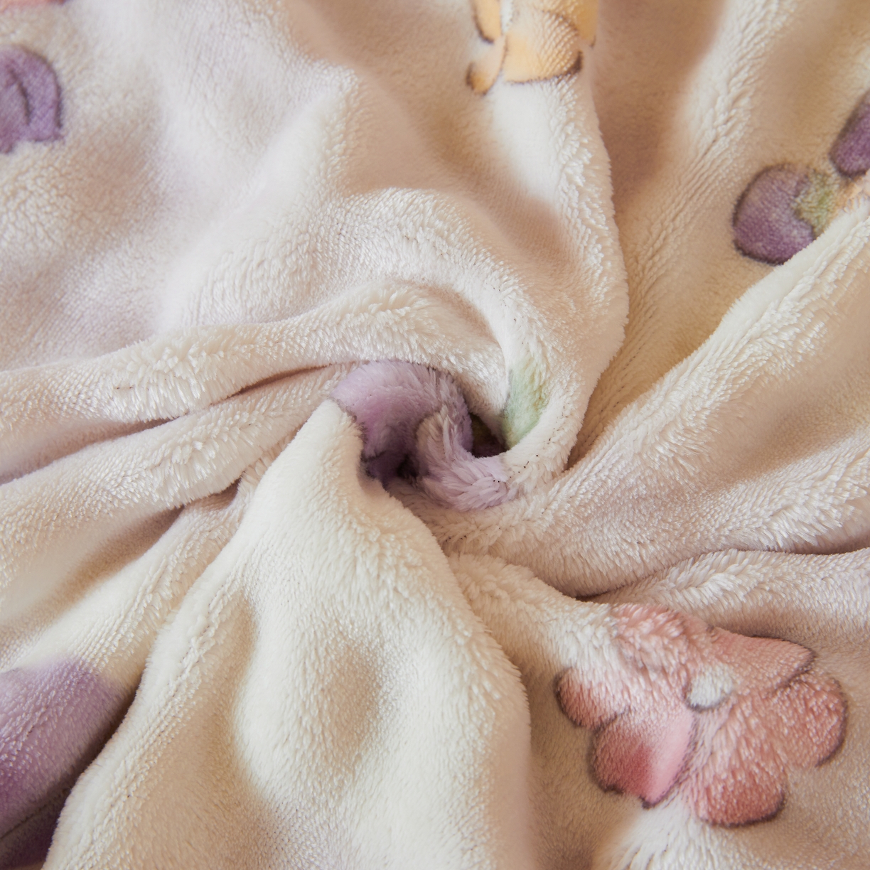 91家纺网 家纺一手货源 找家纺 巧格家纺 2025新款A类加厚泡泡牛奶绒印花工艺立体泡泡四件套（买家秀联系商家） 兔子和熊