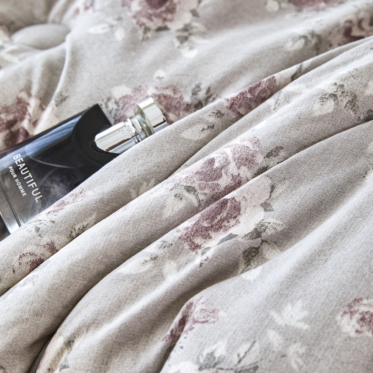 91家纺网 家纺一手货源 找家纺 缔锦家纺 2025新款亚麻豆豆被被子被芯 花汐