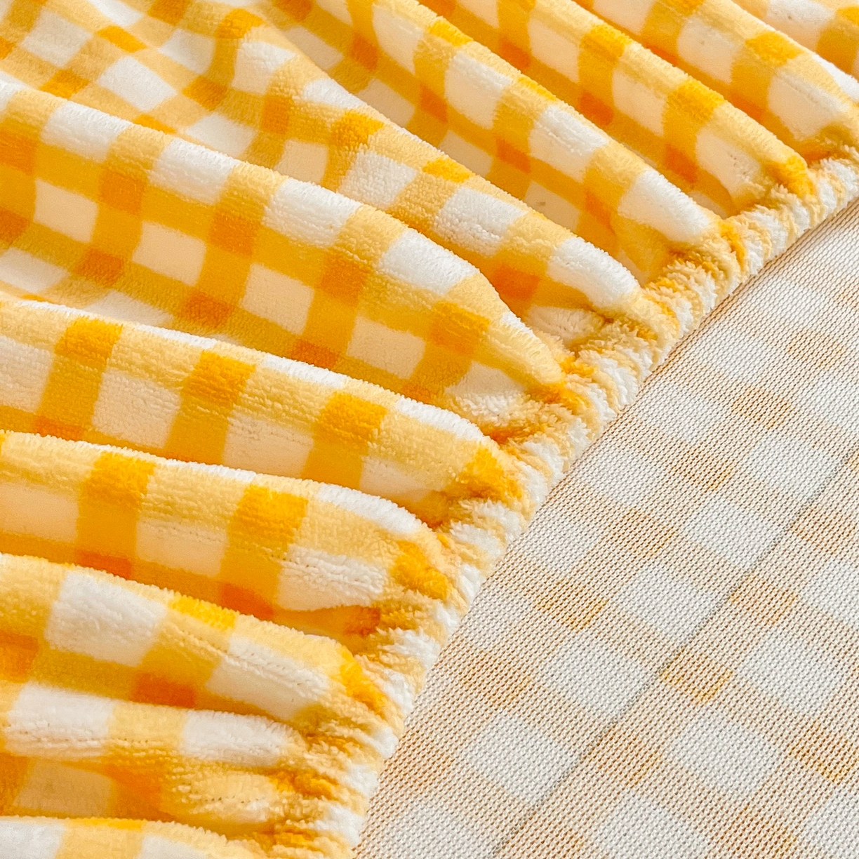 91家纺网 家纺一手货源 找家纺 恬澳家纺 2025新款200g高克重牛奶绒床笠单品床笠单件单床笠 暖阳-柠檬格