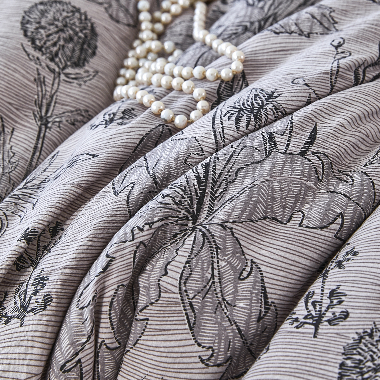 91家纺网 家纺一手货源 找家纺 缔锦家纺 2025新款亚麻豆豆被被子被芯 墨染秋意