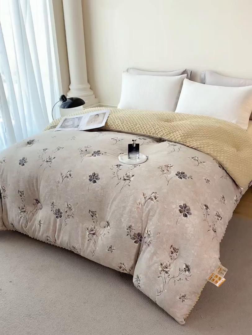 91家纺网 家纺一手货源 找家纺 缔锦家纺 2025新款亚麻豆豆被被子被芯 茶语浅梦