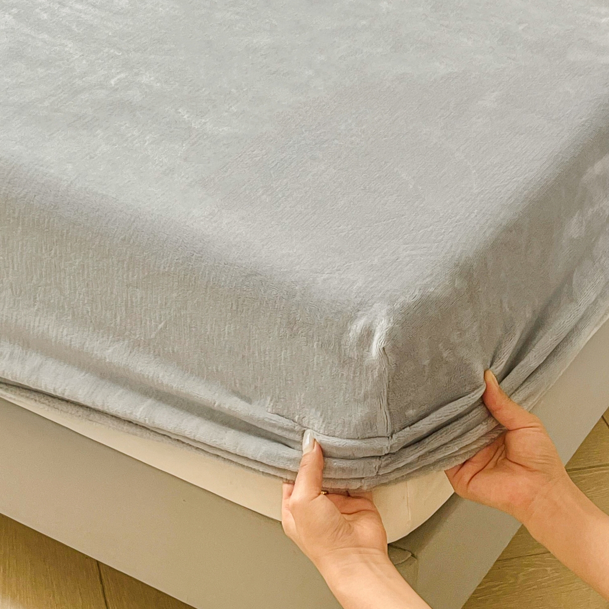 91家纺网 家纺一手货源 找家纺 恬澳家纺 2025新款200g高克重牛奶绒床笠单品床笠单件单床笠 暖阳-浅灰