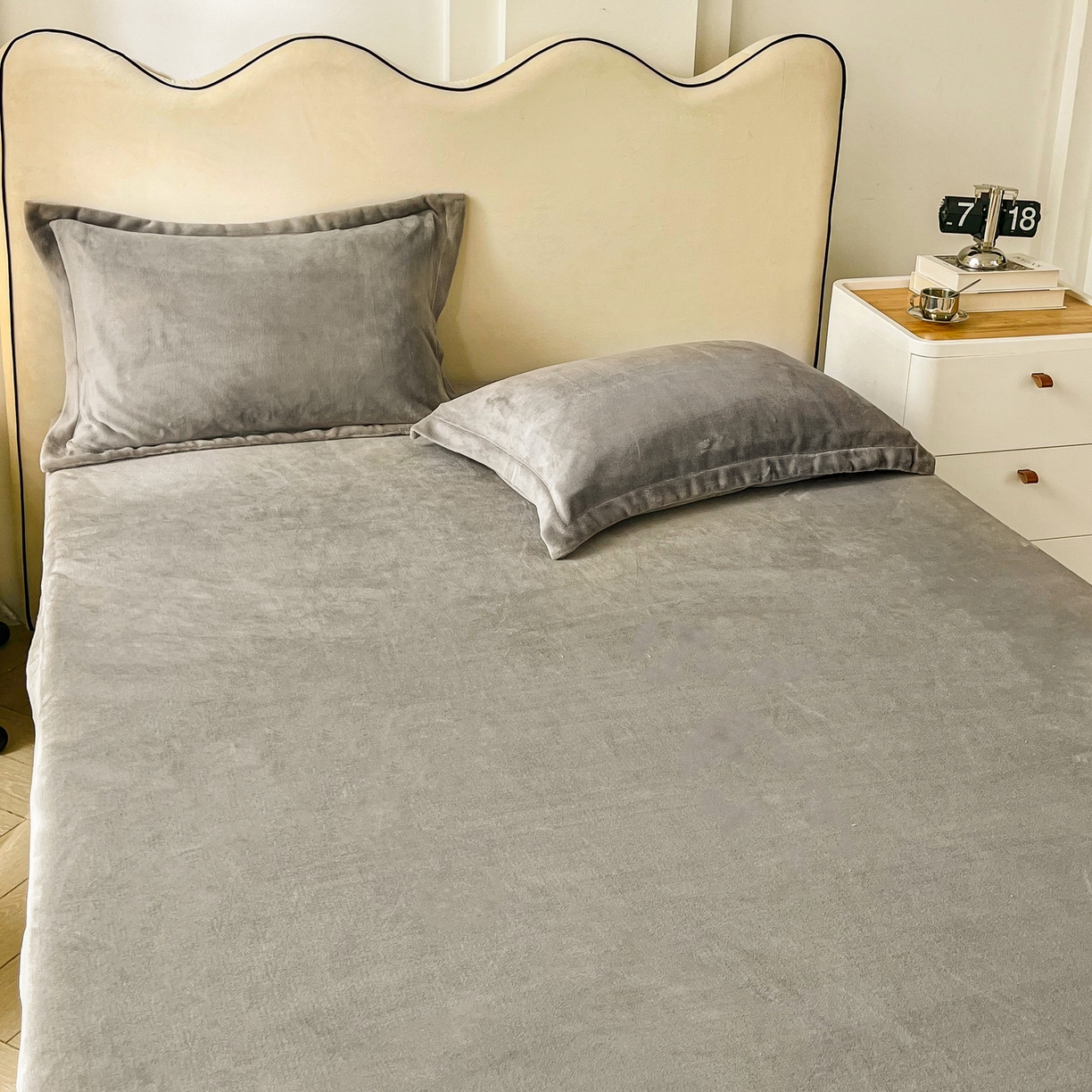 91家纺网 家纺一手货源 找家纺 恬澳家纺 2025新款200g高克重牛奶绒床笠单品床笠单件单床笠 暖阳-深灰