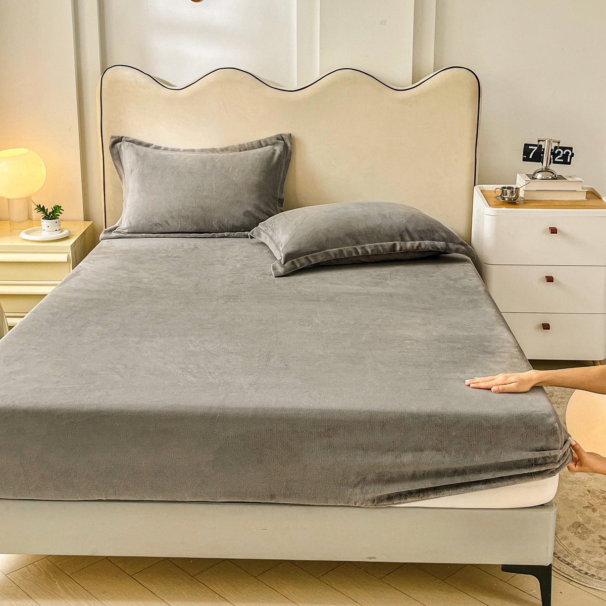 91家纺网 家纺一手货源 找家纺 恬澳家纺 2025新款200g高克重牛奶绒床笠单品床笠单件单床笠 暖阳-深灰