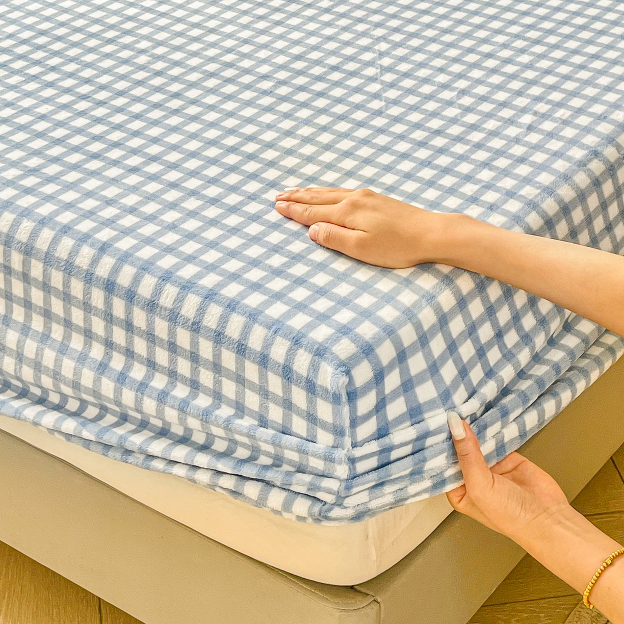 91家纺网 家纺一手货源 找家纺 恬澳家纺 2025新款200g高克重牛奶绒床笠单品床笠单件单床笠 暖阳-天蓝格