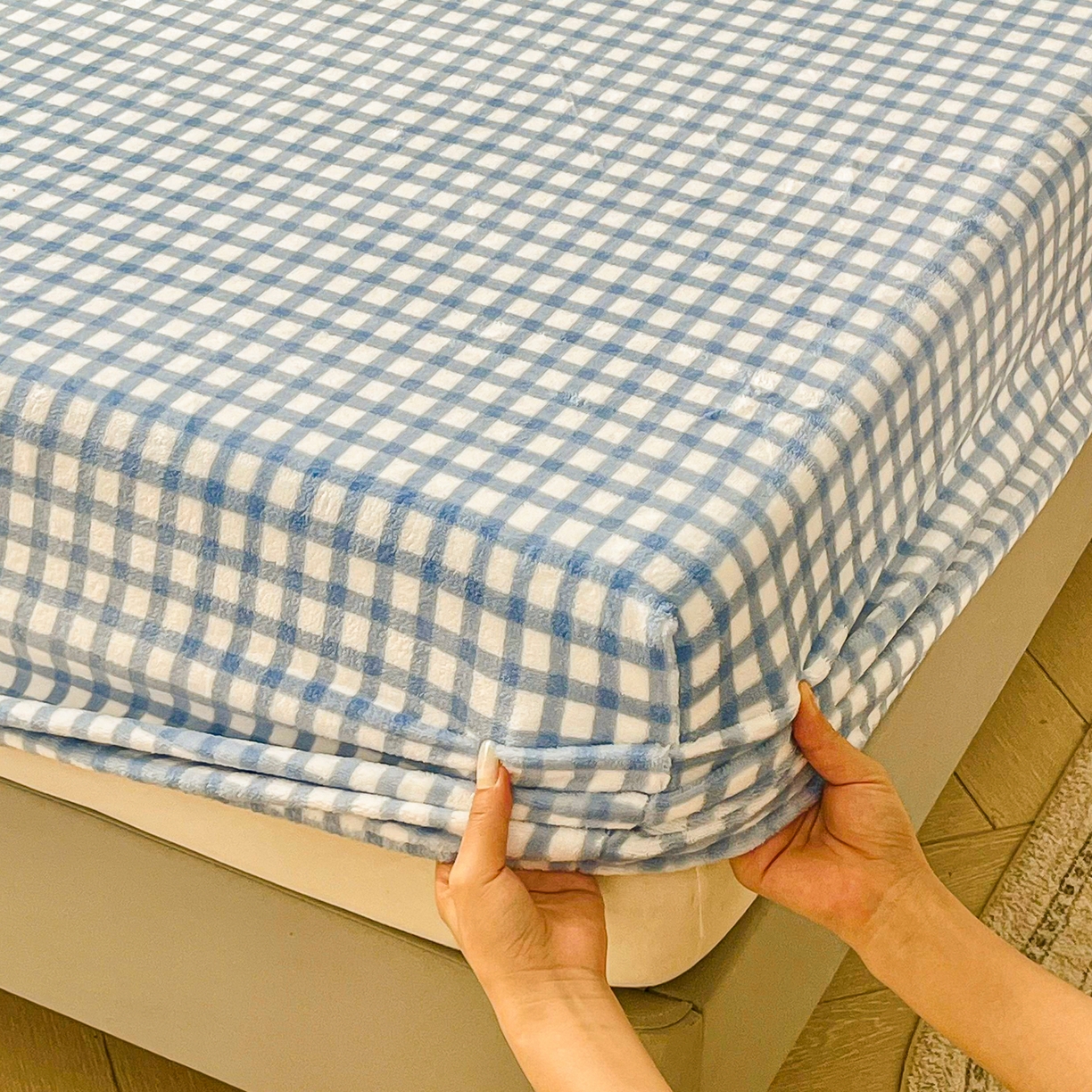 91家纺网 家纺一手货源 找家纺 恬澳家纺 2025新款200g高克重牛奶绒床笠单品床笠单件单床笠 暖阳-天蓝格