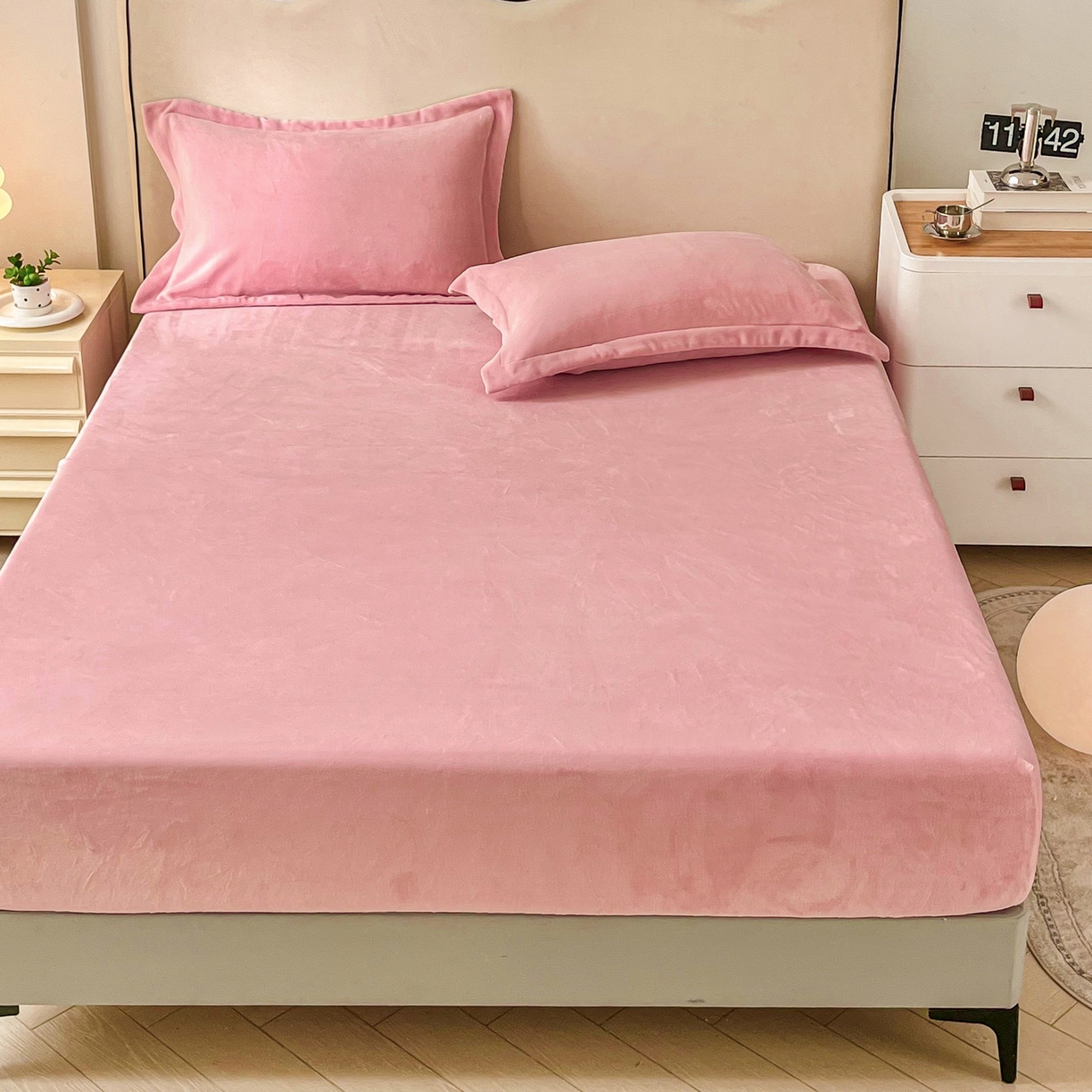 91家纺网 家纺一手货源 找家纺 恬澳家纺 2025新款200g高克重牛奶绒床笠单品床笠单件单床笠 暖阳-樱花粉