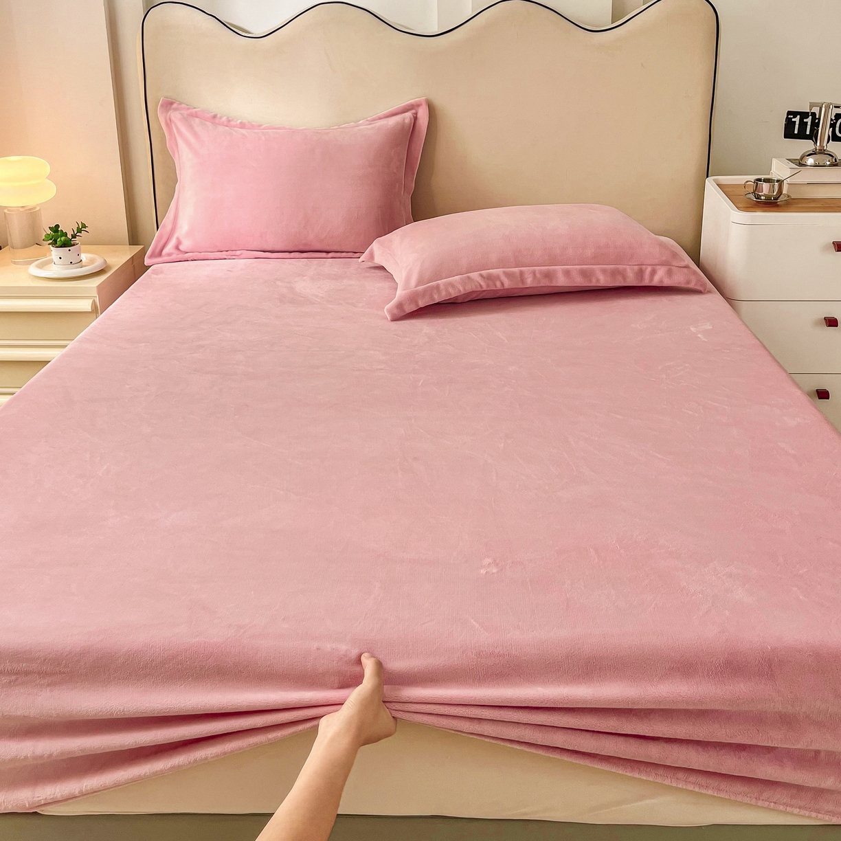 91家纺网 家纺一手货源 找家纺 恬澳家纺 2025新款200g高克重牛奶绒床笠单品床笠单件单床笠 暖阳-樱花粉