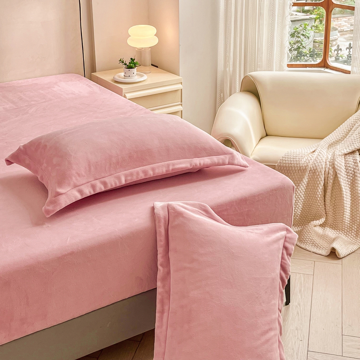 91家纺网 家纺一手货源 找家纺 恬澳家纺 2025新款200g高克重牛奶绒床笠单品床笠单件单床笠 暖阳-樱花粉