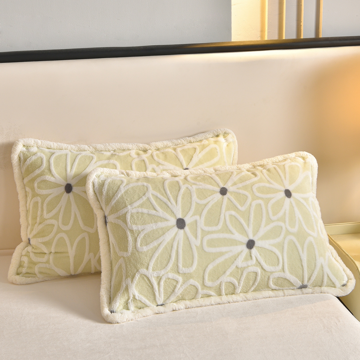 91家纺网 家纺一手货源 找家纺 吾秀家居 2025新款高克重深雕兔毛绒四件套-初雪系列 优朵