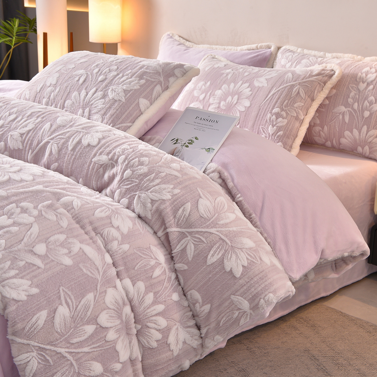 91家纺网 家纺一手货源 找家纺 吾秀家居 2025新款高克重深雕兔毛绒四件套-初雪系列 紫晶之恋