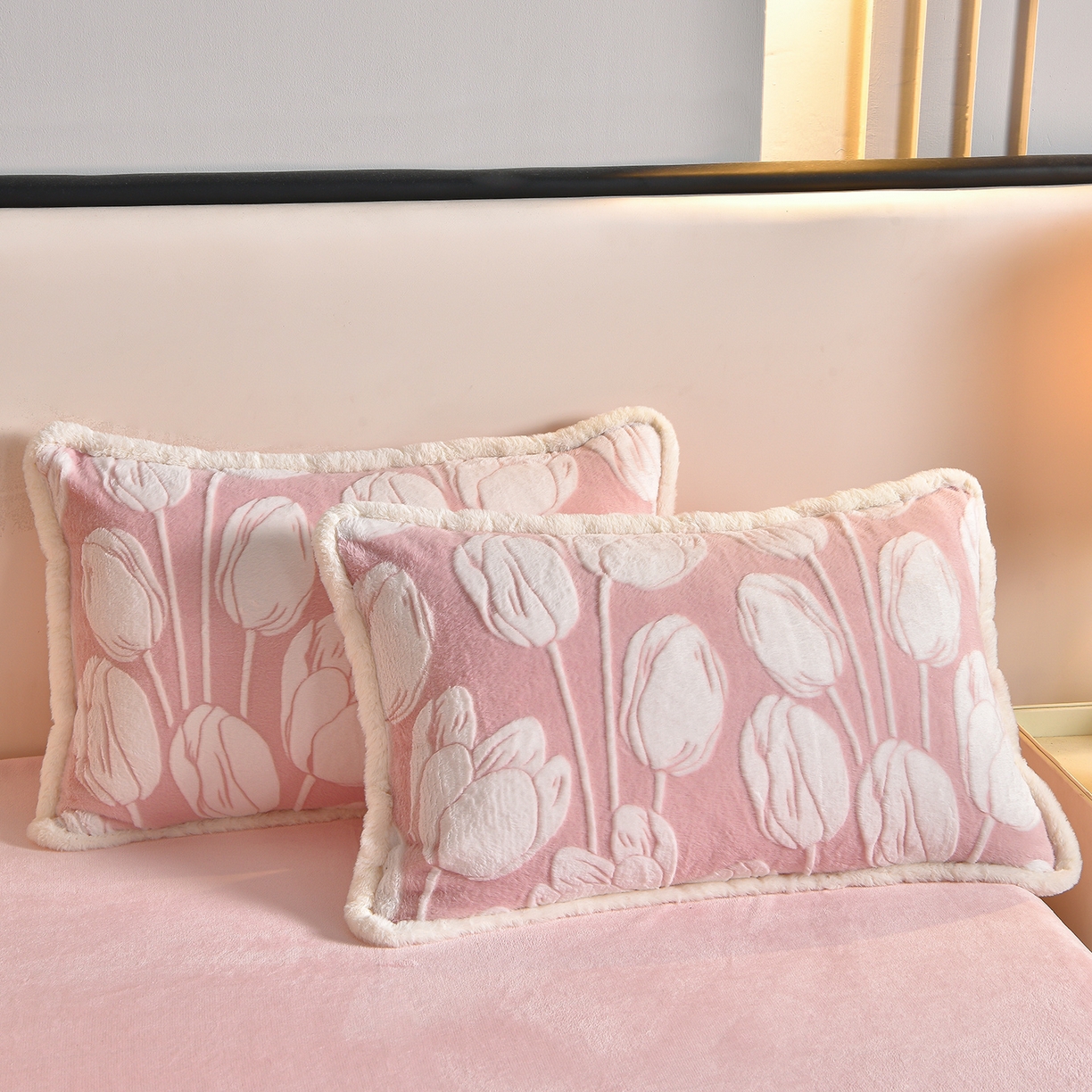 91家纺网 家纺一手货源 找家纺 吾秀家居 2025新款高克重深雕兔毛绒四件套-初雪系列 郁金香