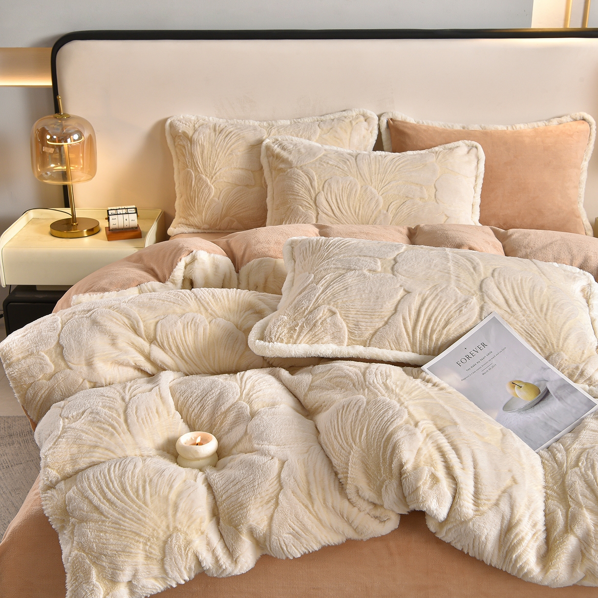 91家纺网 家纺一手货源 找家纺 吾秀家居 2025新款高克重深雕兔毛绒四件套-初雪系列 杏叶黄