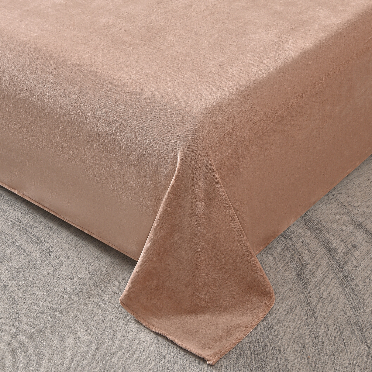 91家纺网 家纺一手货源 找家纺 吾秀家居 2025新款高克重深雕兔毛绒四件套-初雪系列 杏叶棕