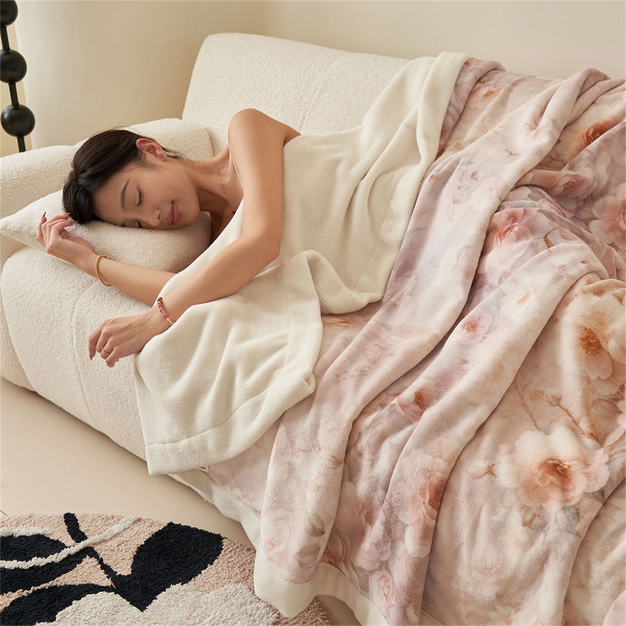 91家纺网 家纺一手货源 找家纺 寐绸家纺 2025新款牛奶绒数码印花毛毯 数码毛毯-花梦