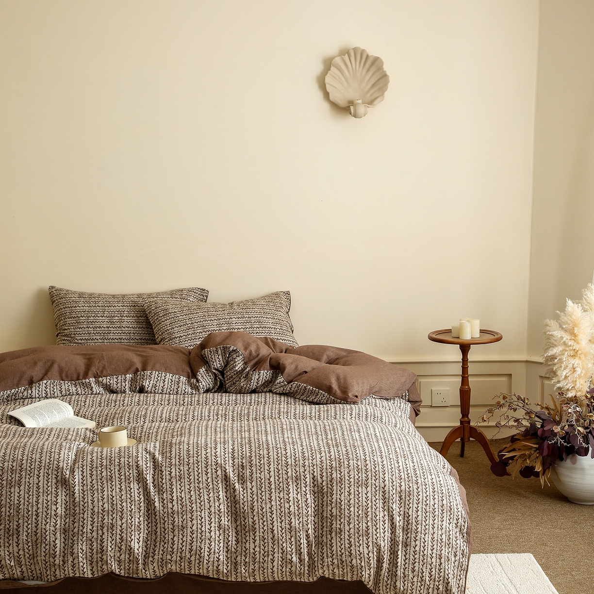 91家纺网 家纺一手货源 找家纺 沐白家居 2025新款色织全棉提花四件套 安迪-深咖